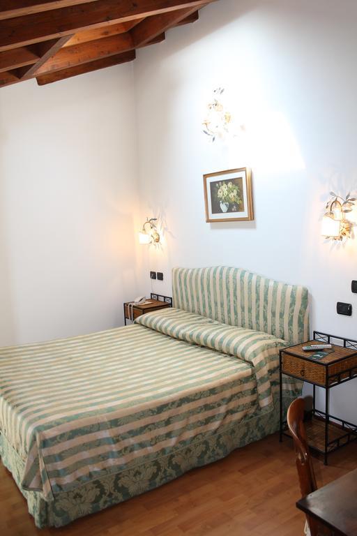 Hotel Centrale Беладжо Екстериор снимка