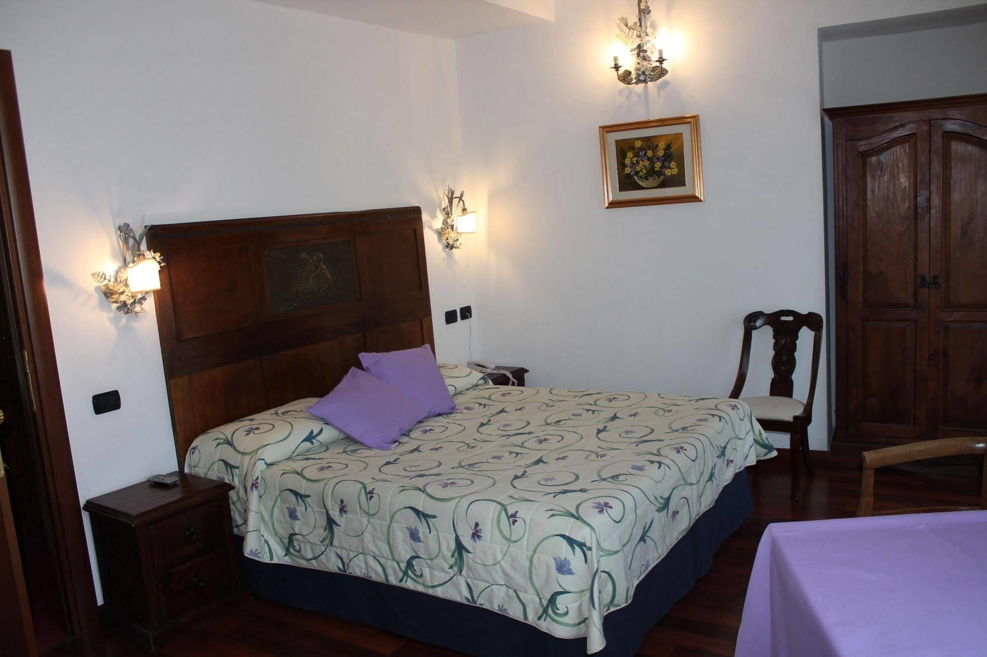 Hotel Centrale Беладжо Екстериор снимка